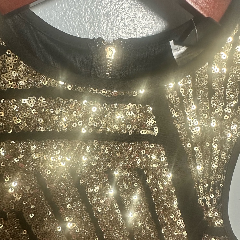 Windsor Gold and Black Sequin Crop Top XL Stretch - Picture 3 of 7